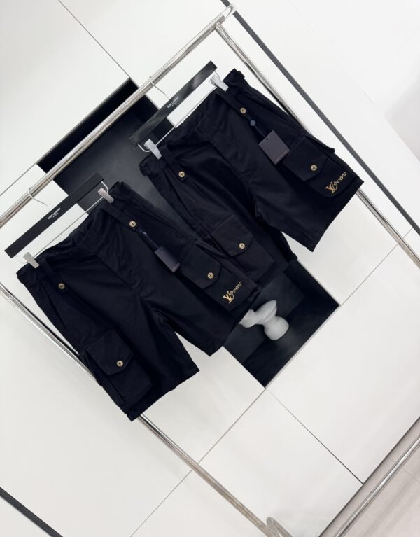 LV SHORTS - Image 4
