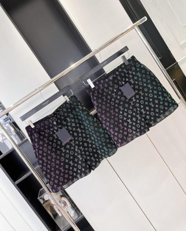LV SHORTS