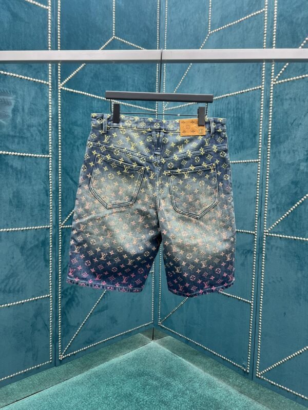 LV SHORTS - Image 4
