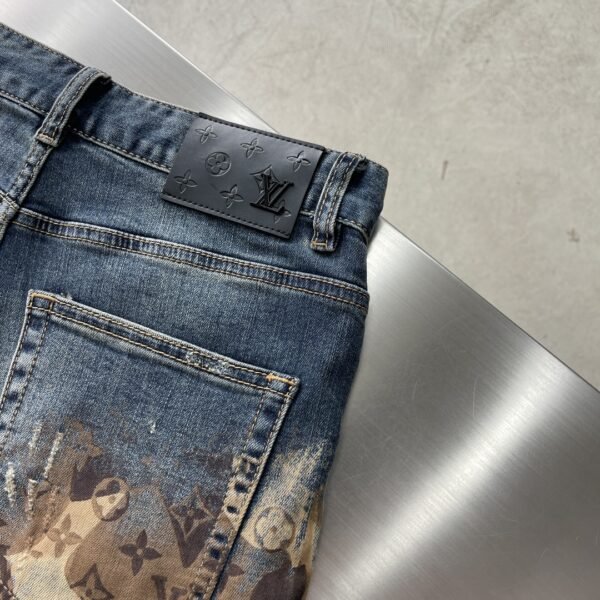 LV SHORTS - Image 6