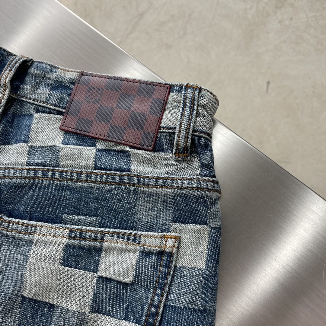 LV SHORTS - Image 5