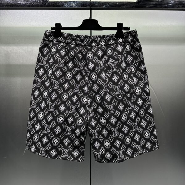 LV SHORTS - Image 4