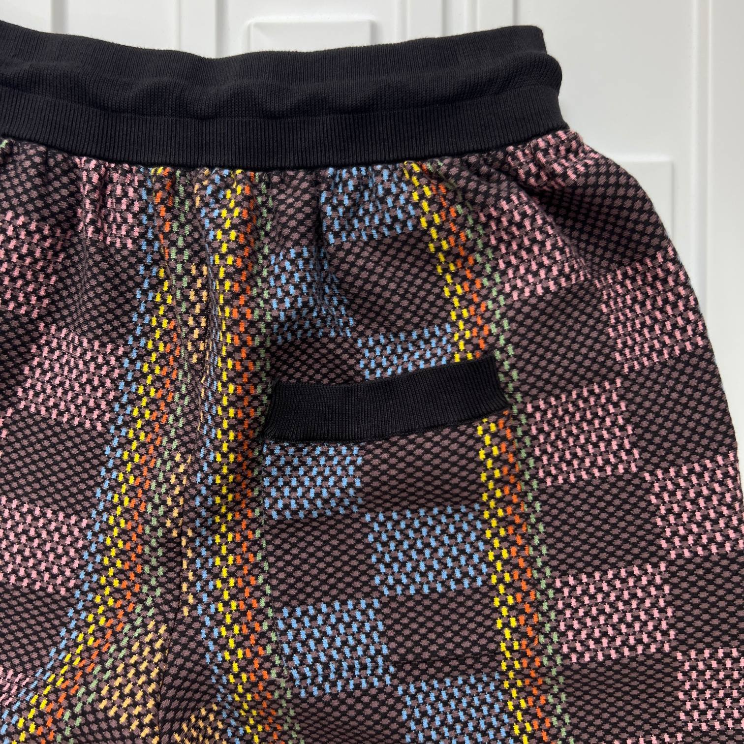 LV SHORTS - Image 7