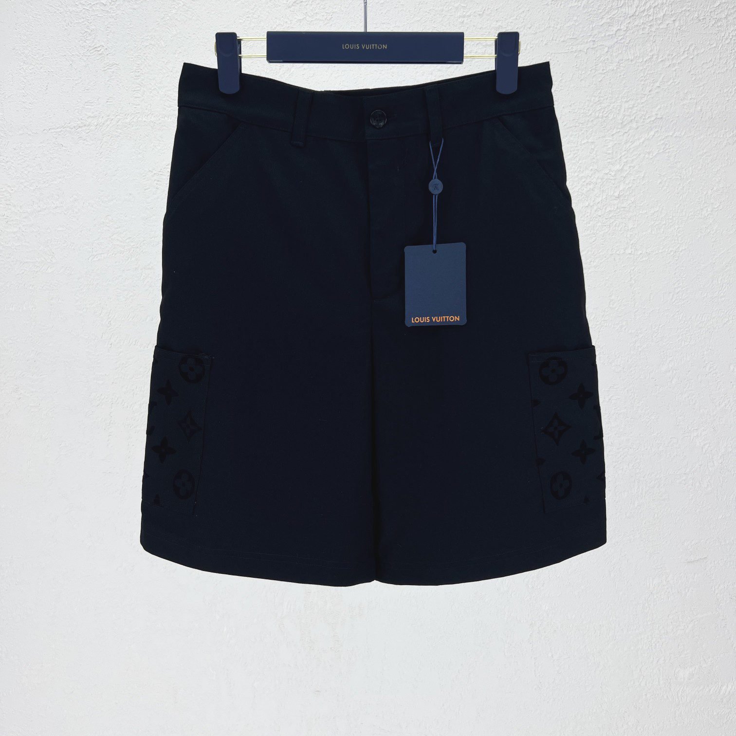 LV SHORTS - Image 2