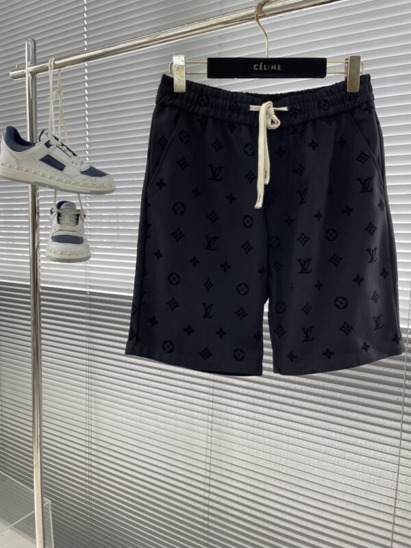 LV SHORTS - Image 4