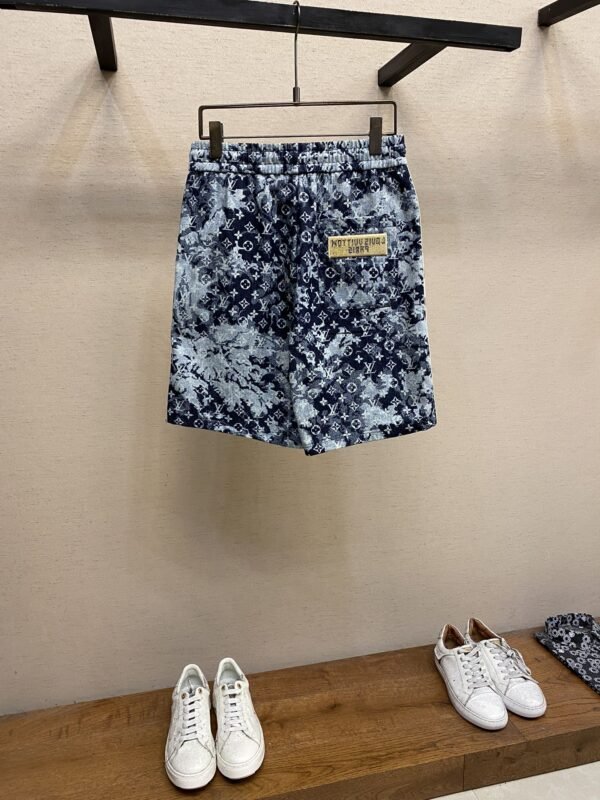 LV SHORTS - Image 4