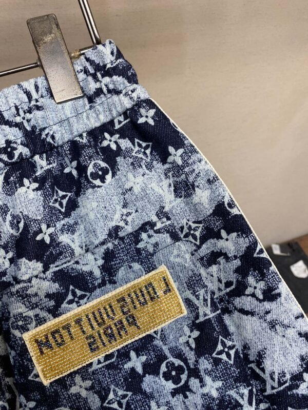 LV SHORTS - Image 6