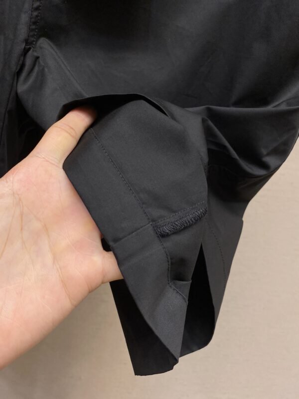 LV SHORTS - Image 8
