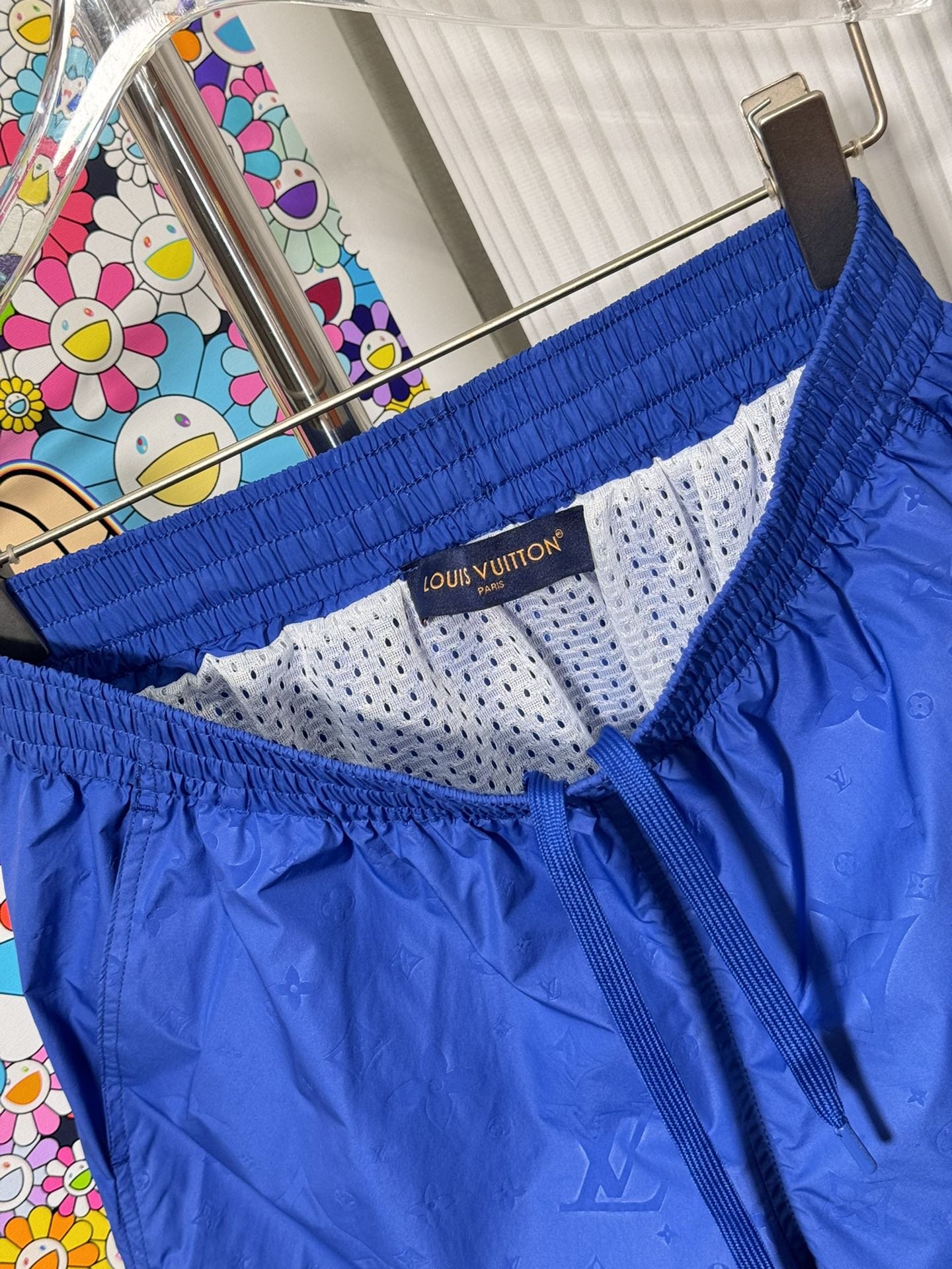 LV SHORTS - Image 5
