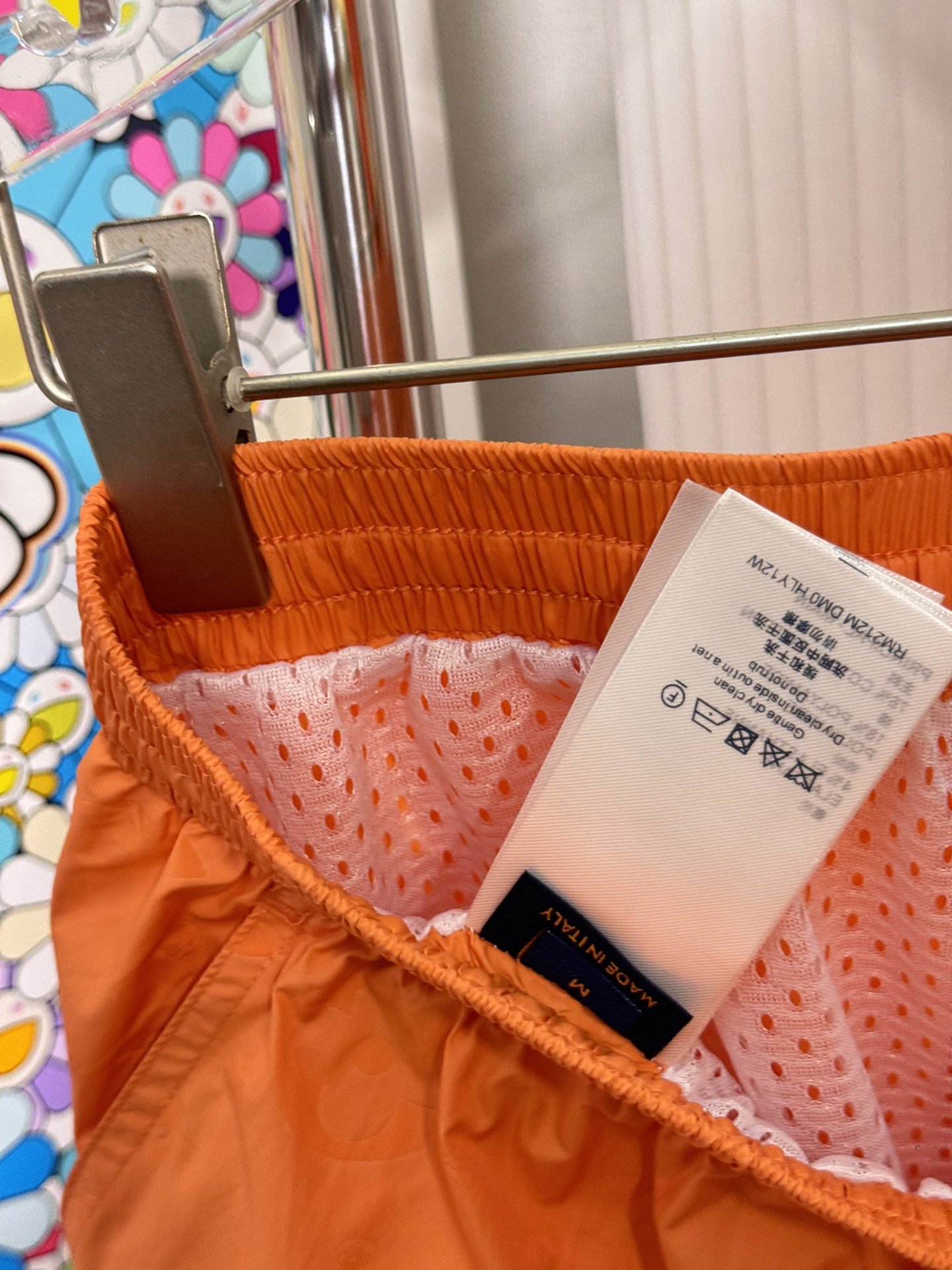 LV SHORTS - Image 7