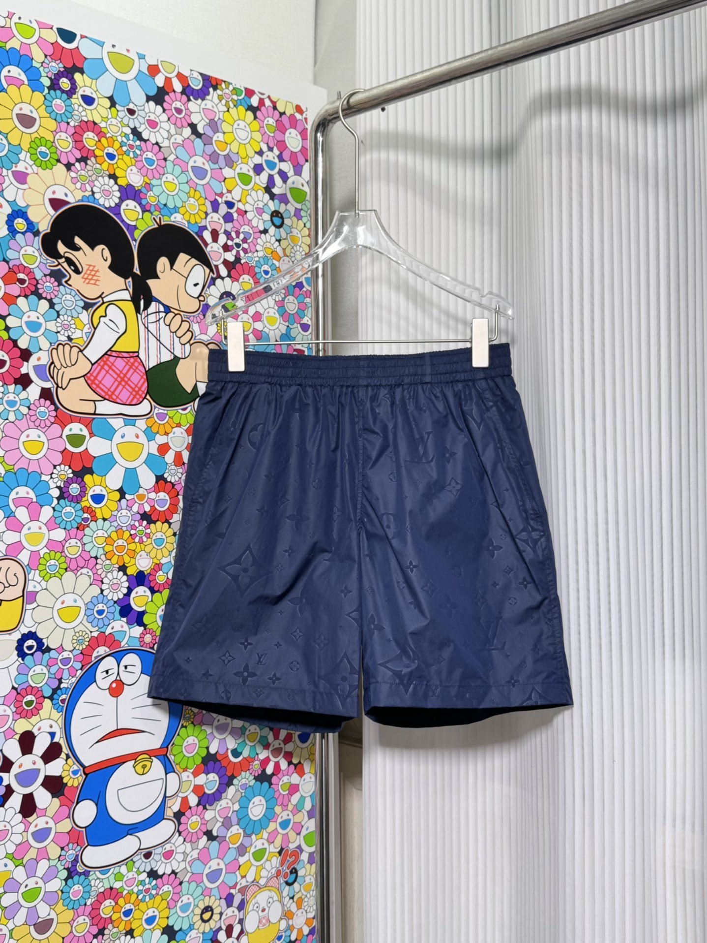 LV SHORTS - Image 2