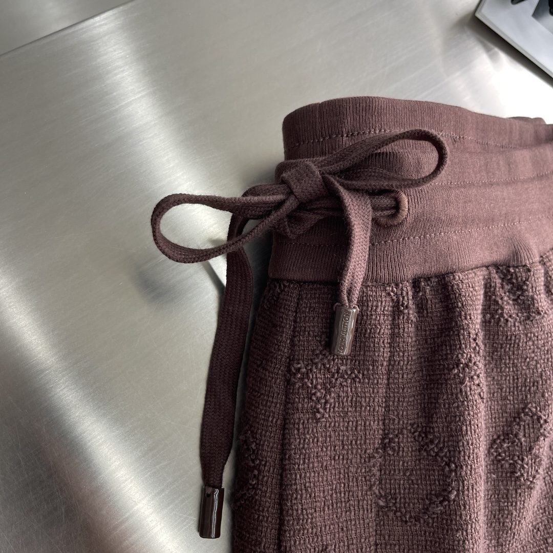 LV SHORTS - Image 3