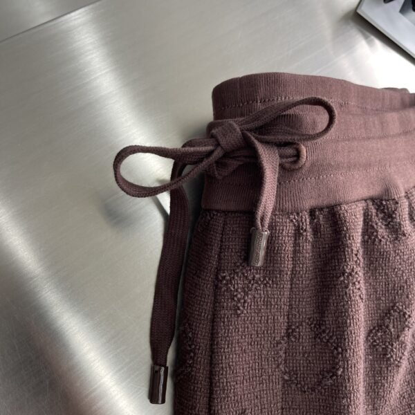 LV SHORTS - Image 4