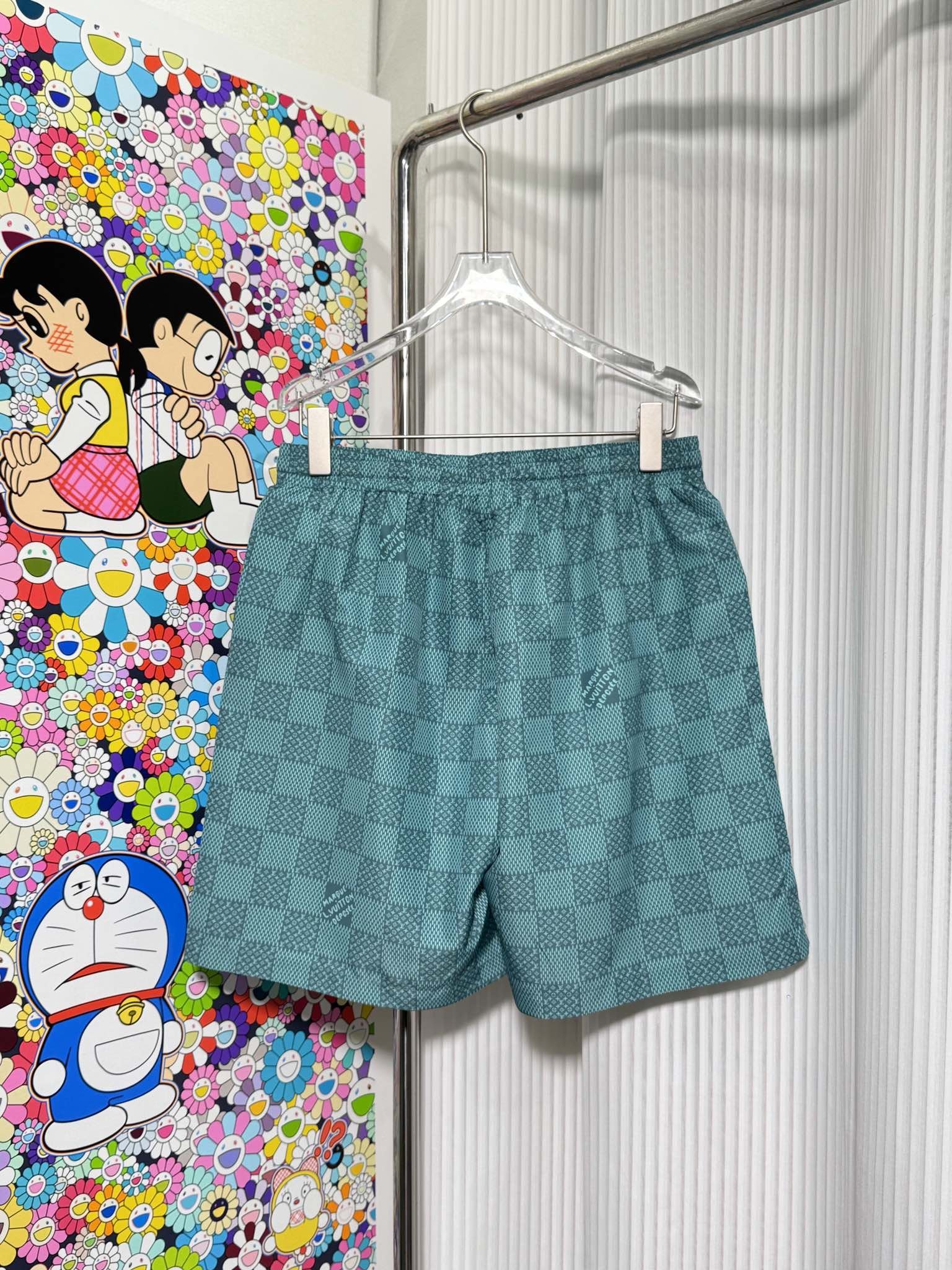 LV SHORTS - Image 3