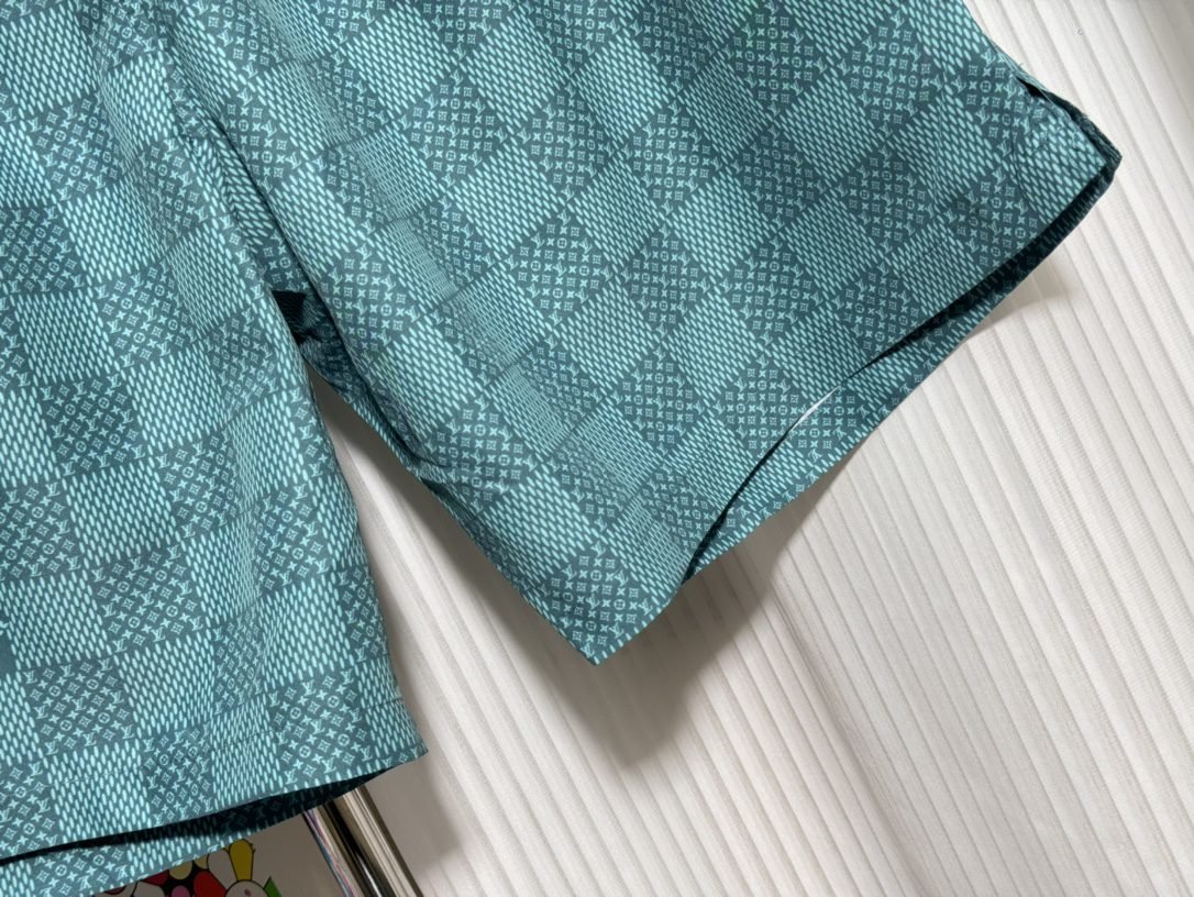 LV SHORTS - Image 5
