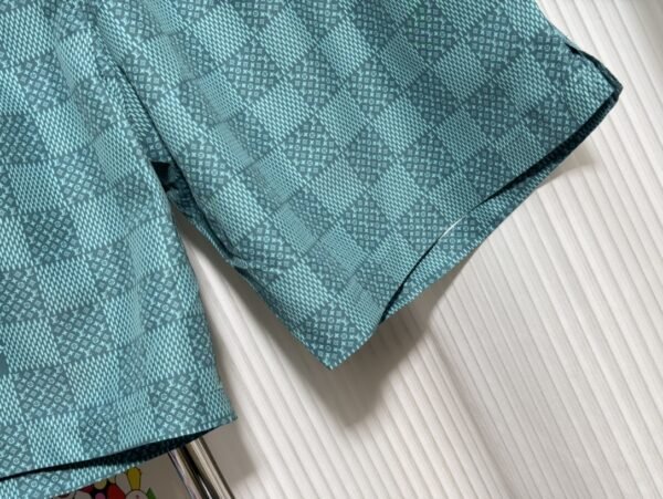 LV SHORTS - Image 6