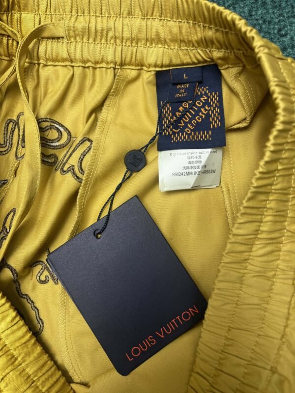 LV SHORTS - Image 6