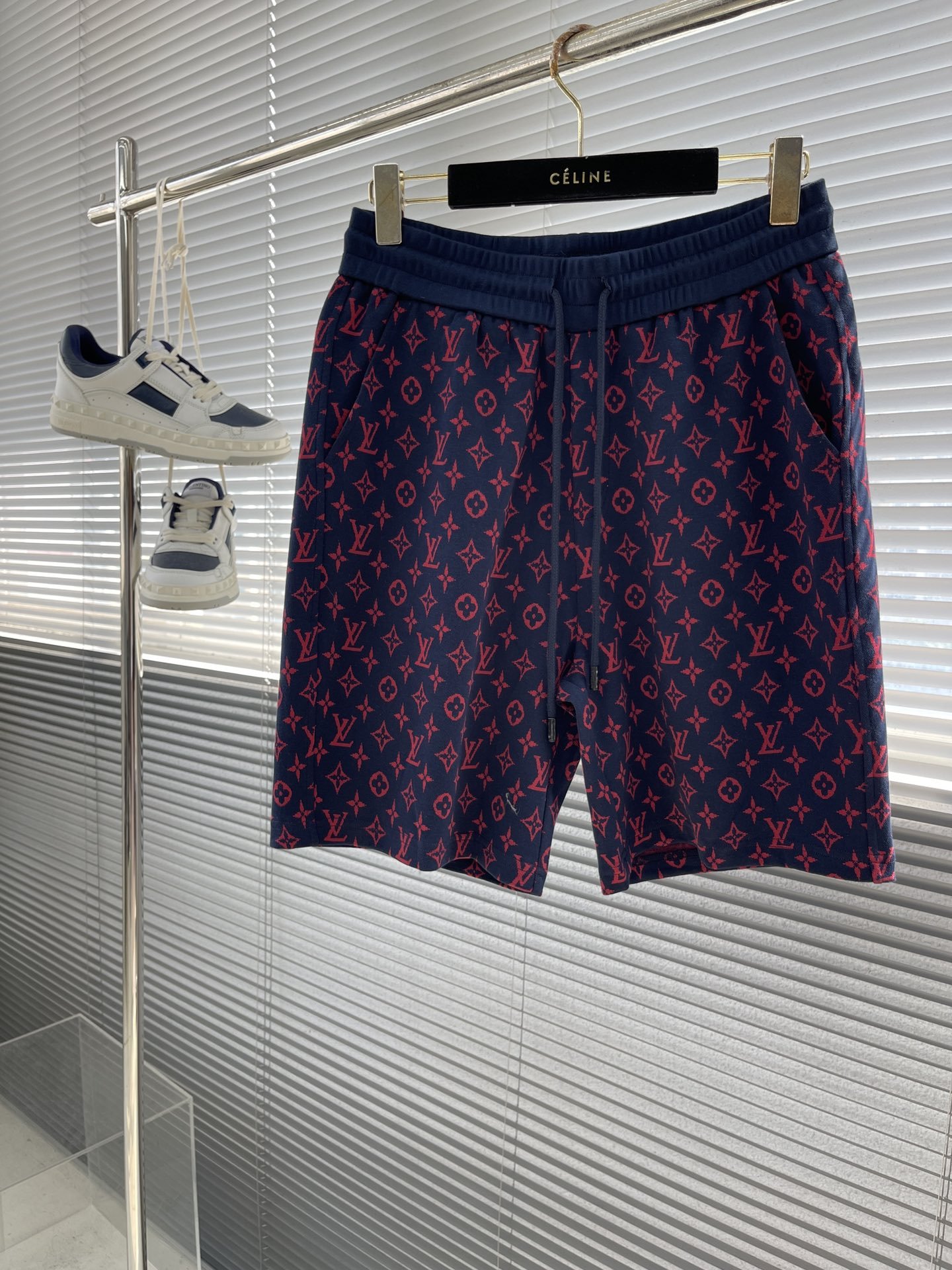 LV SHORTS - Image 2