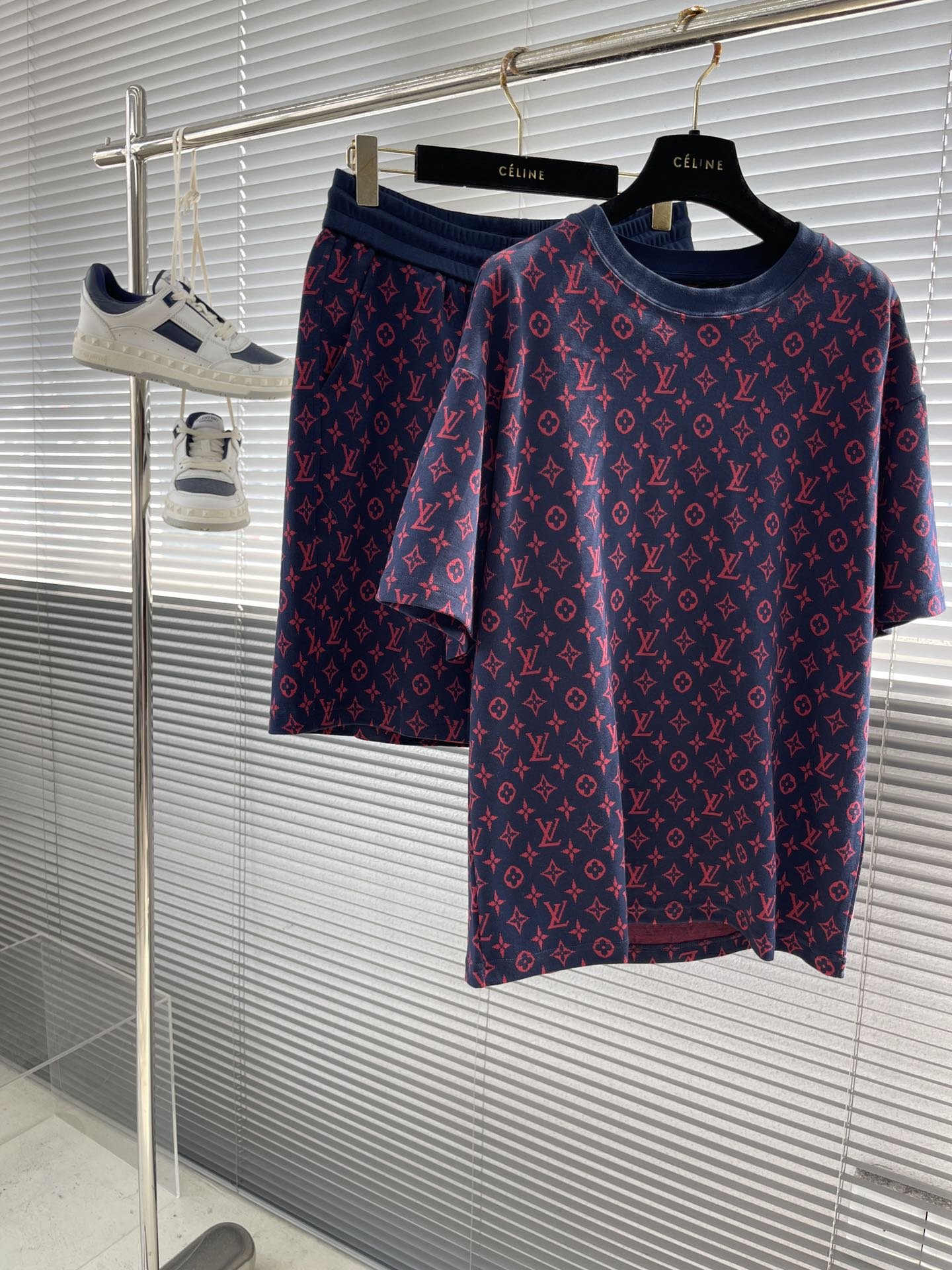 LV SHORTS - Image 3