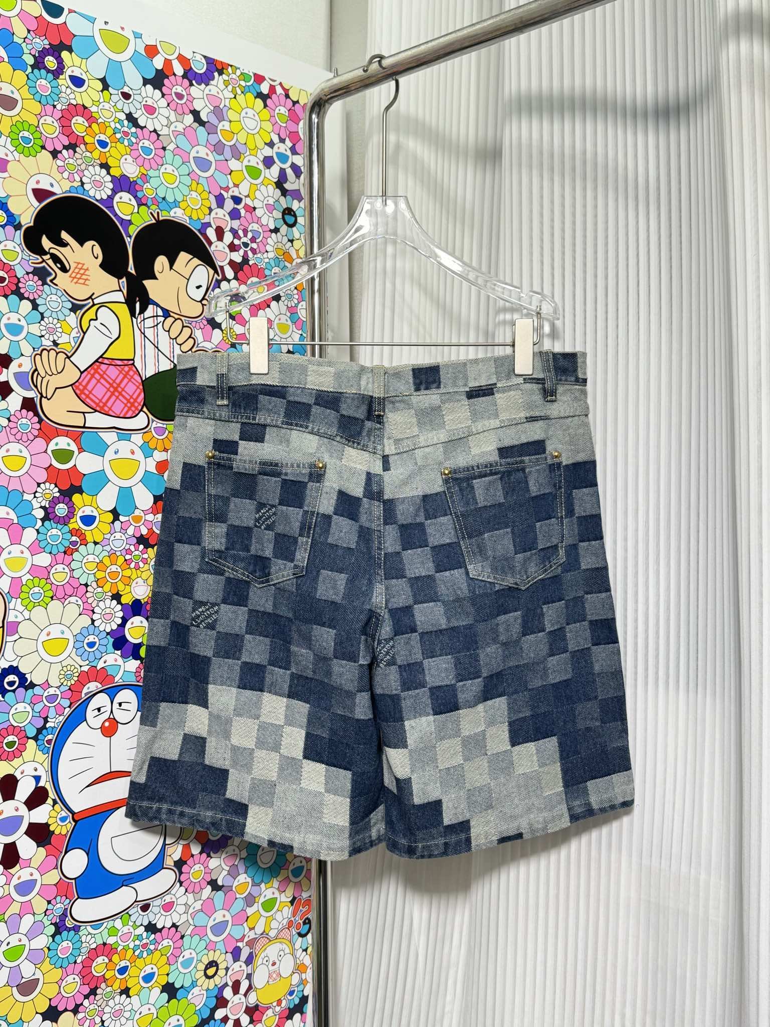 LV SHORTS - Image 3