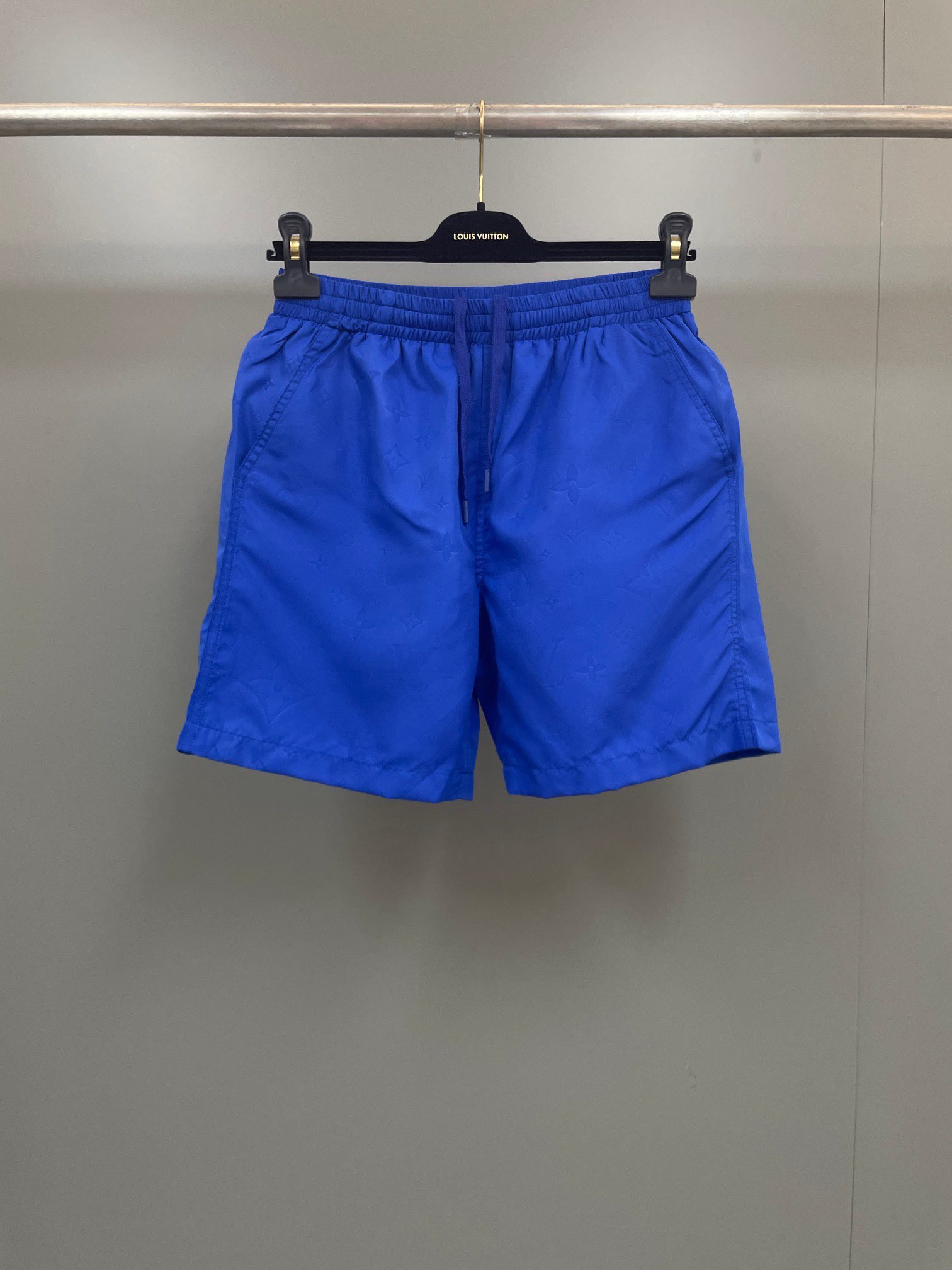 LV SHORTS - Image 2