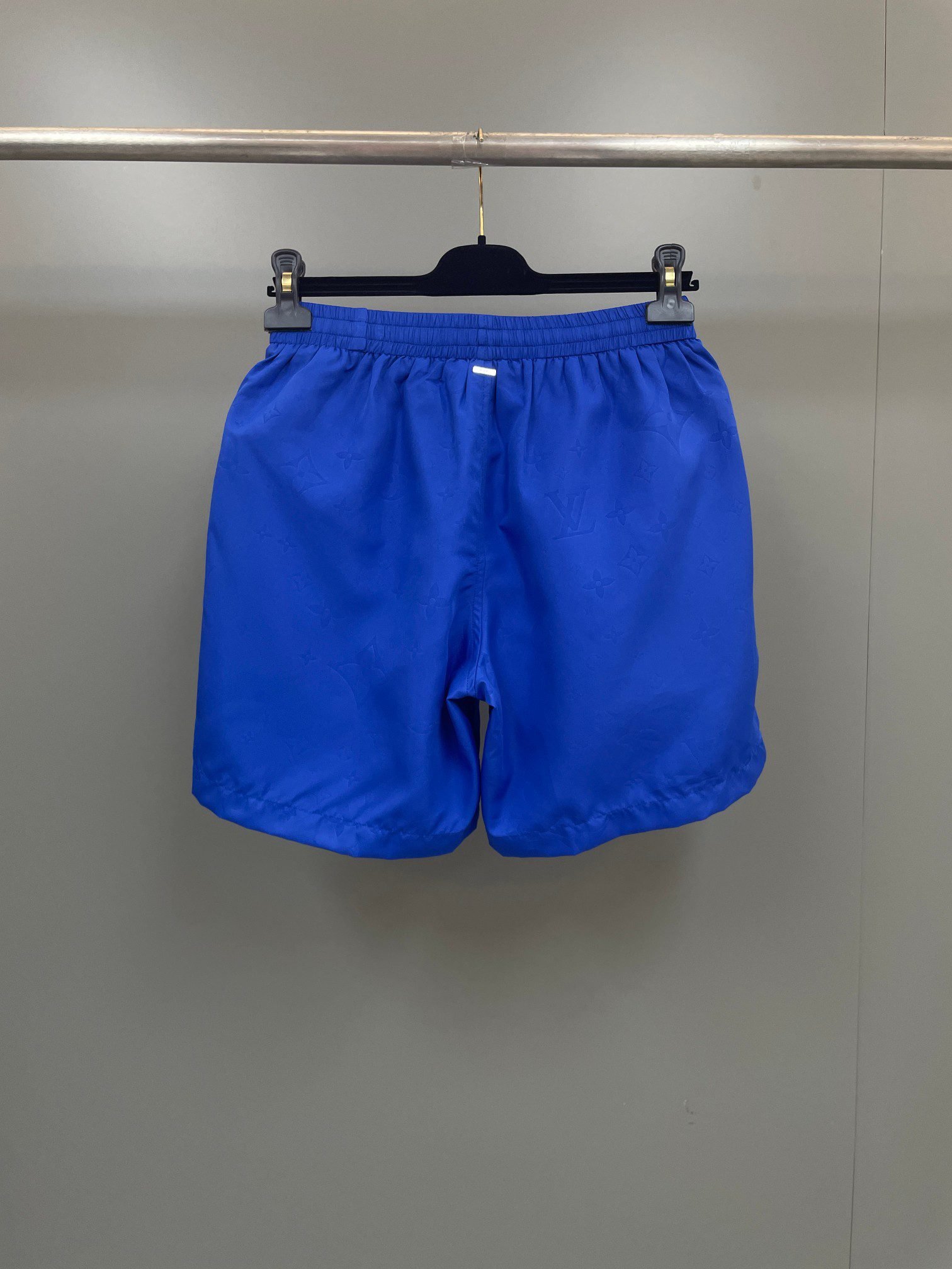 LV SHORTS - Image 3