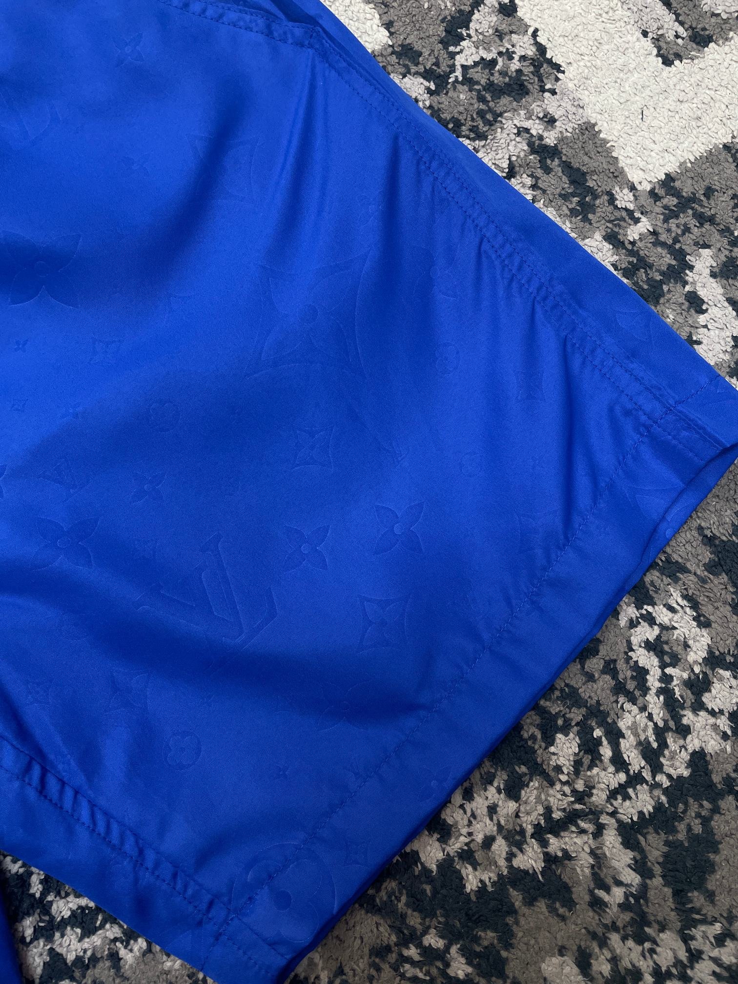 LV SHORTS - Image 5