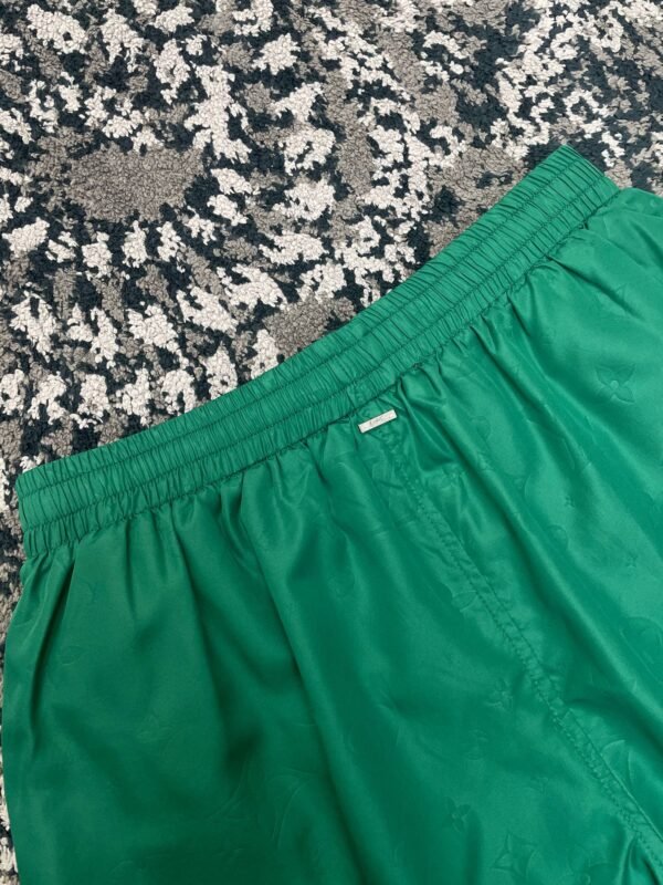 LV SHORTS - Image 8