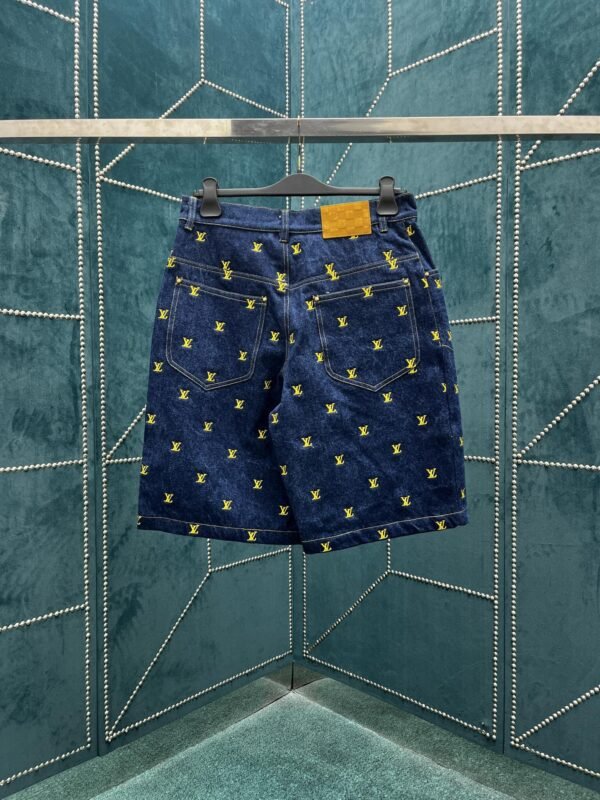 LV SHORTS - Image 4