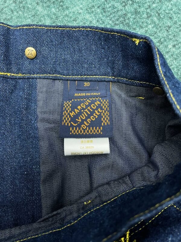 LV SHORTS - Image 8