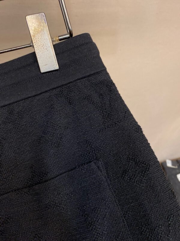 LV SHORTS - Image 6