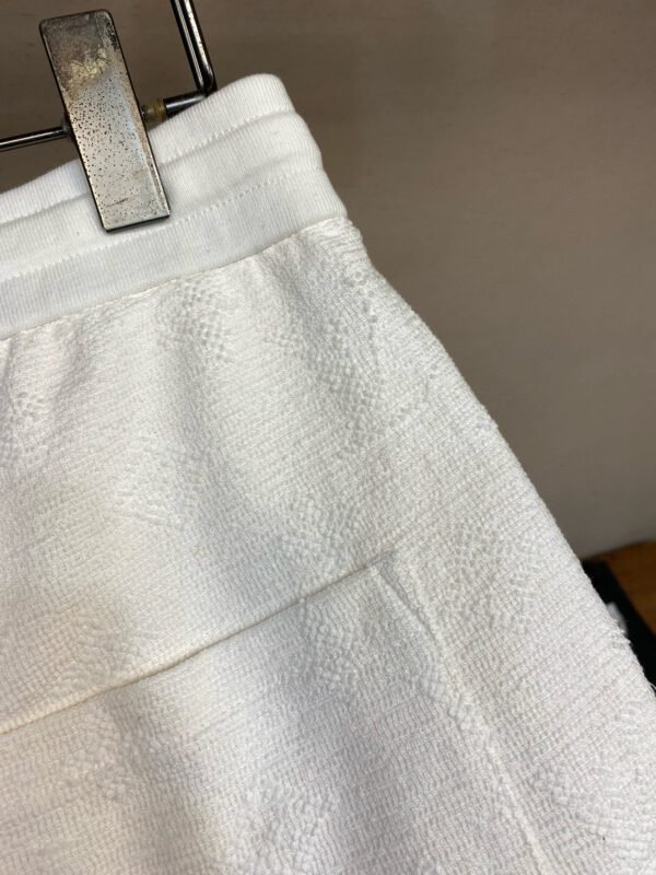 LV SHORTS - Image 6