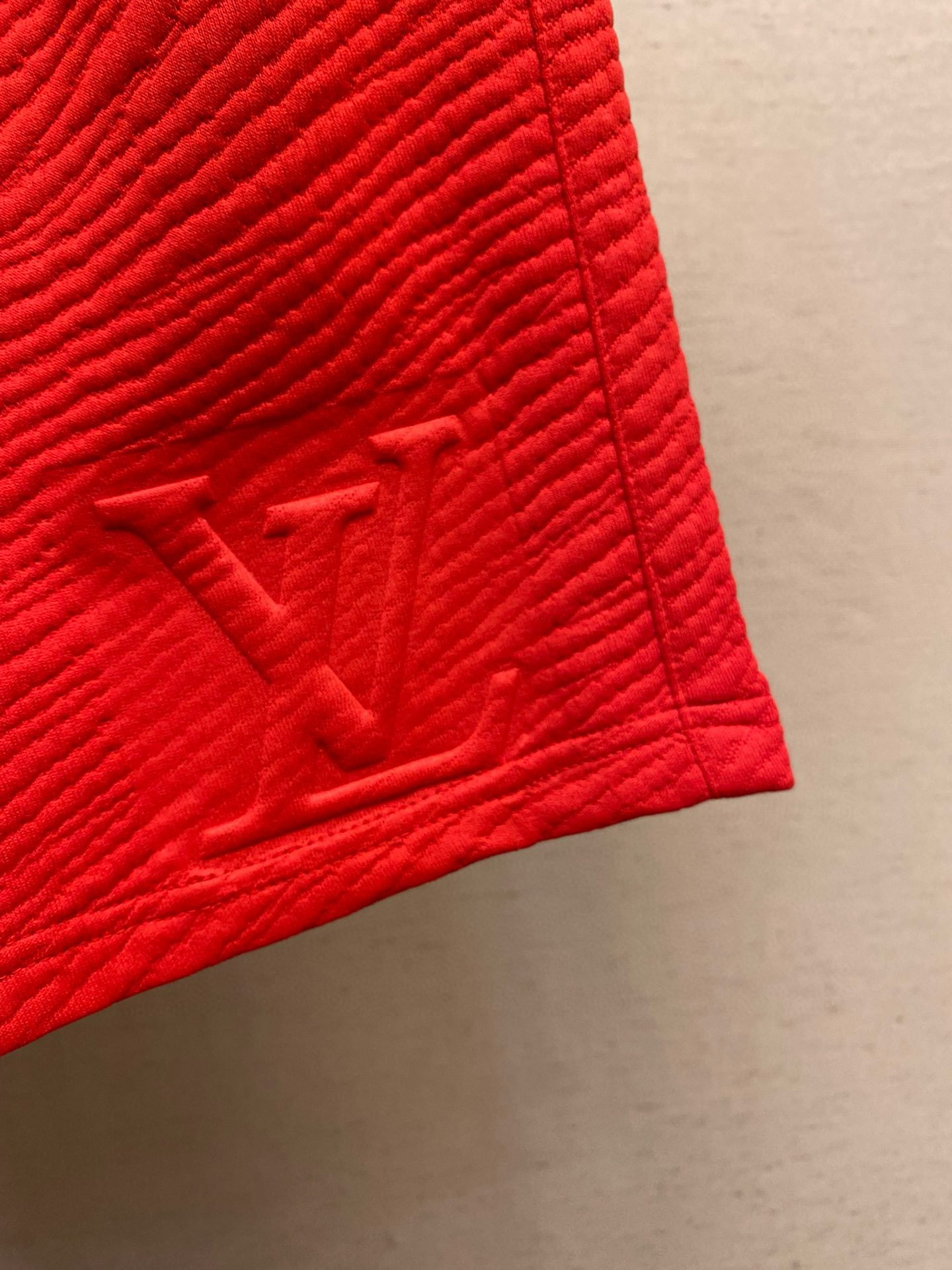LV SHORTS - Image 7