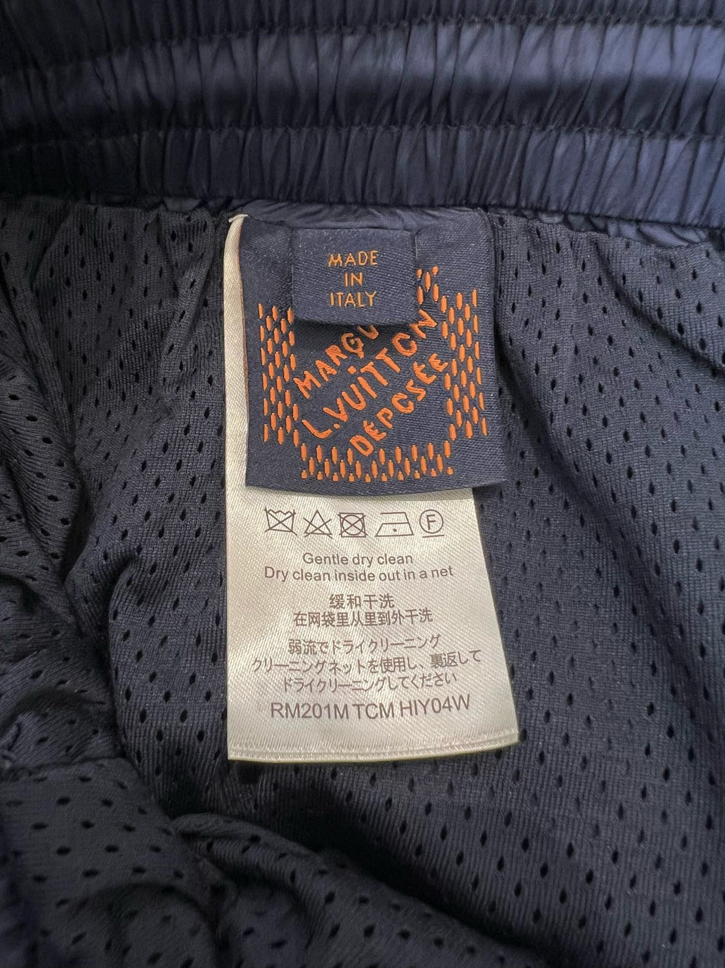 LV SHORTS - Image 7