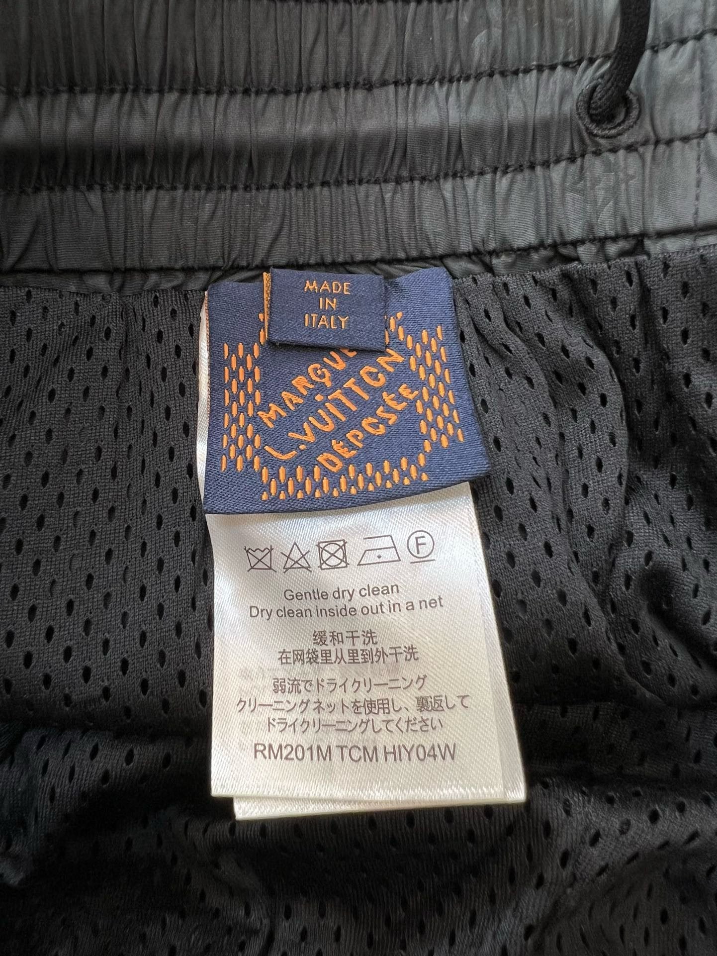 LV SHORTS - Image 7