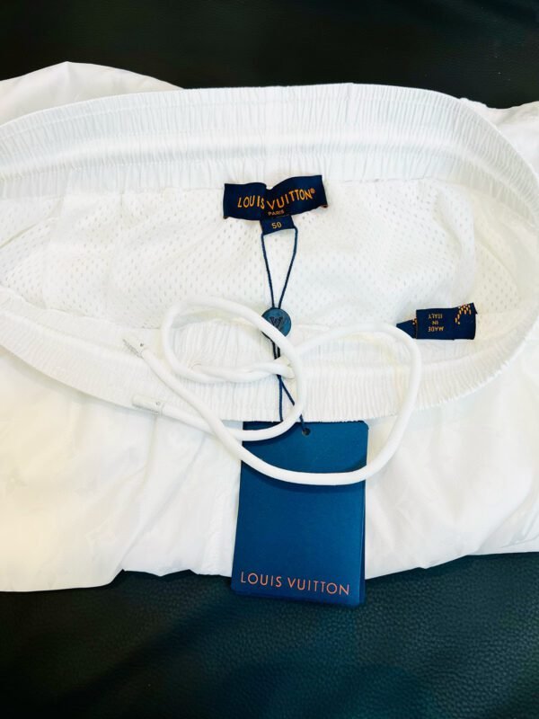 LV SHORTS - Image 8