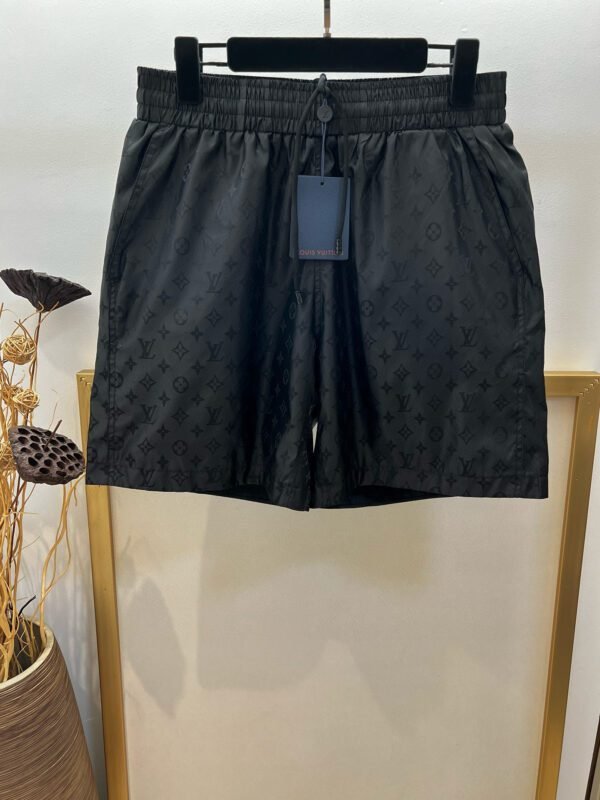 LV SHORTS