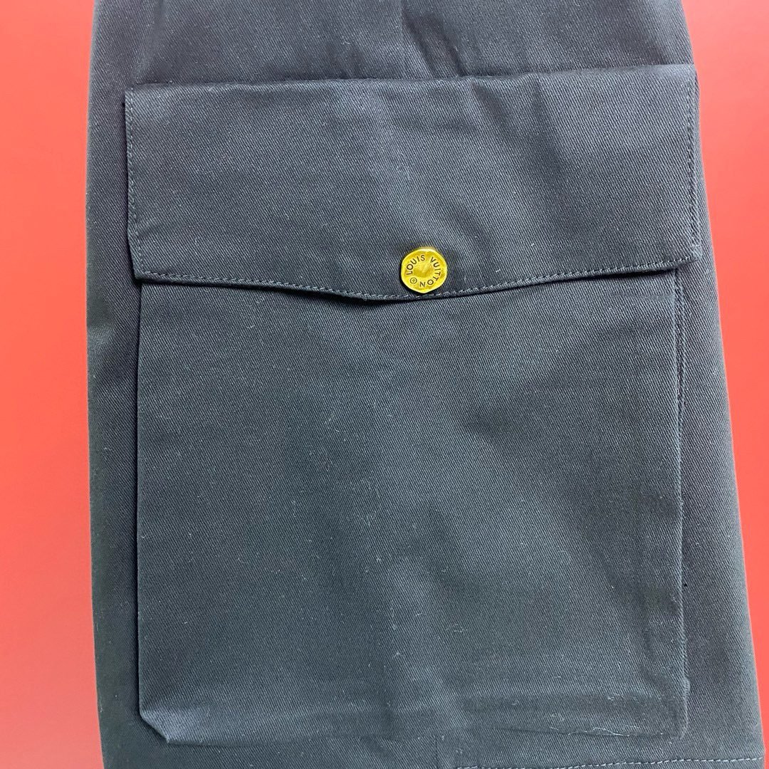 LV SHORTS - Image 5