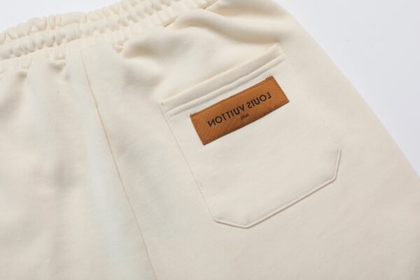 LV SHORTS - Image 8
