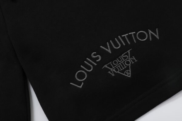 LV SHORTS - Image 4