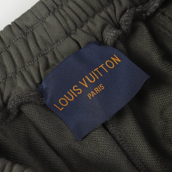 LV SHORTS - Image 6