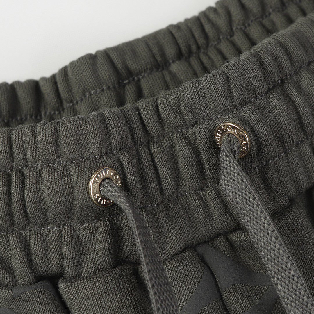 LV SHORTS - Image 7