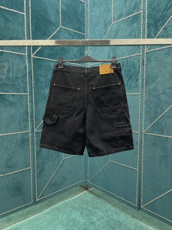 LV SHORTS - Image 4