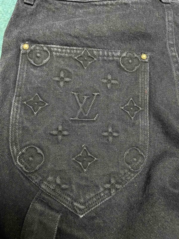 LV SHORTS - Image 6