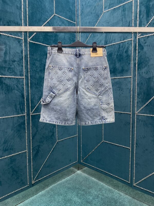 LV SHORTS - Image 4