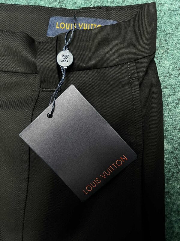 LV SHORTS - Image 8