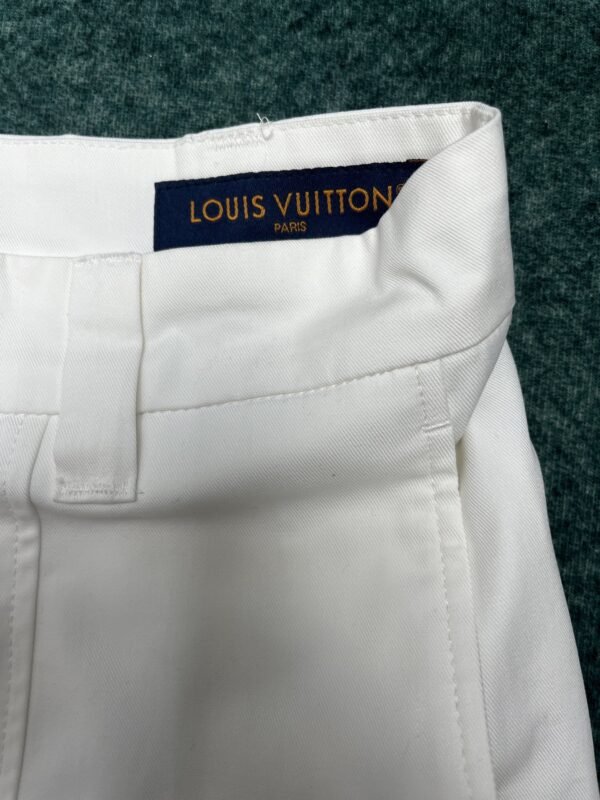 LV SHORTS - Image 8