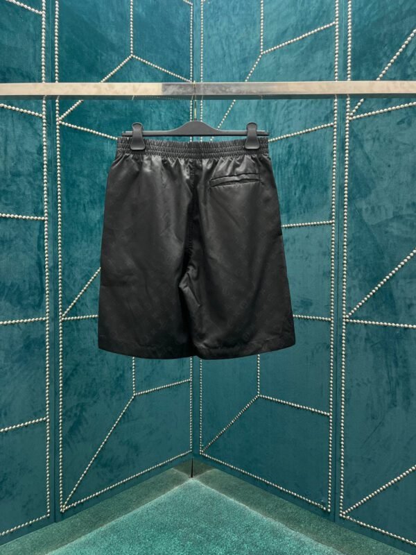 LV SHORTS - Image 4