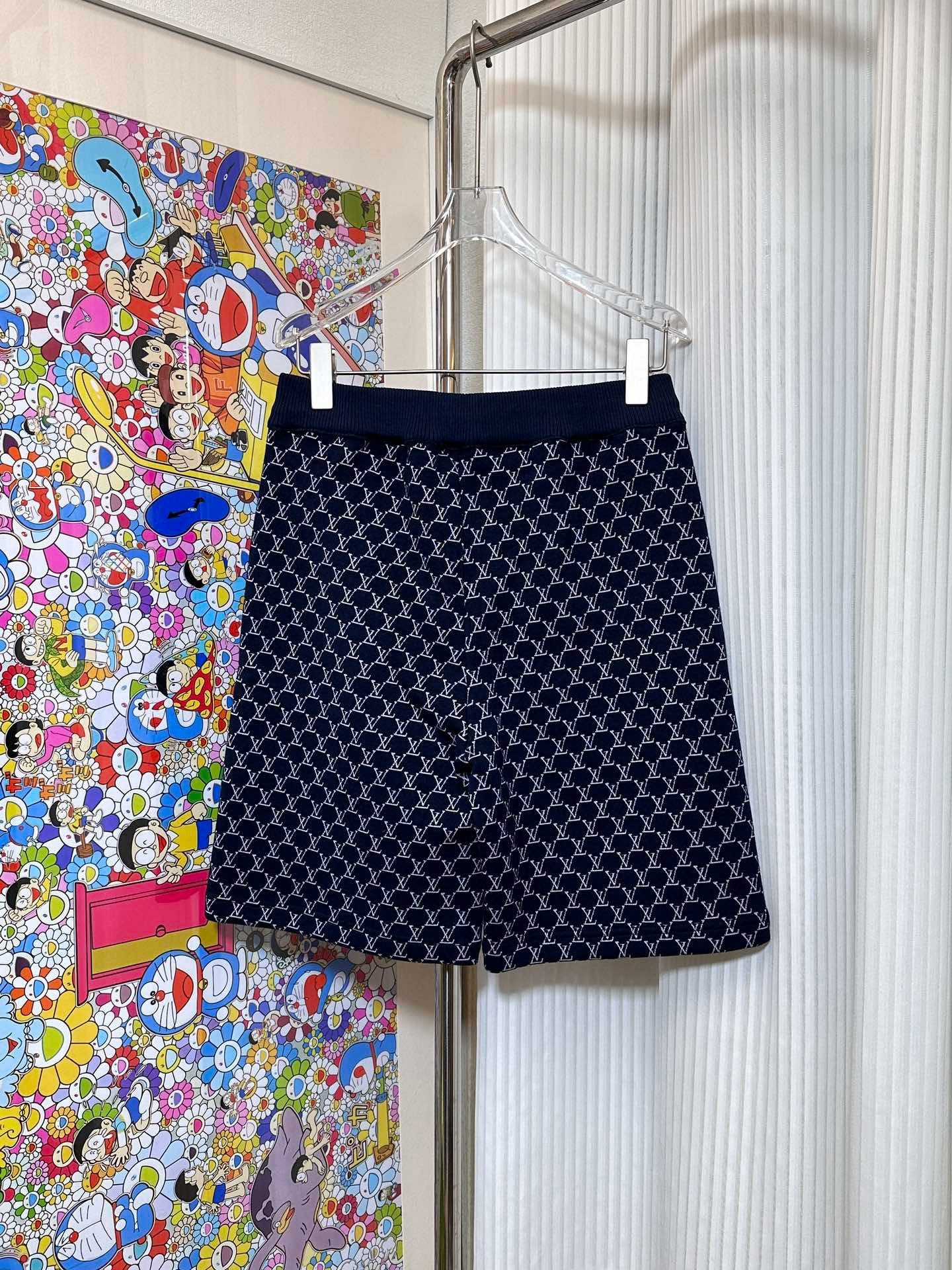 LV SHORTS - Image 3