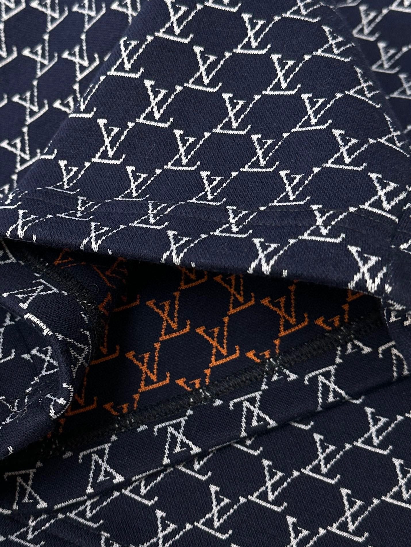 LV SHORTS - Image 5